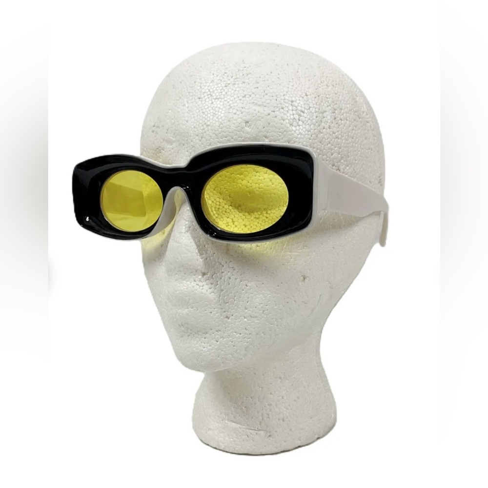 Vintage 1960’s retro mod glasses yellow lenses black and white